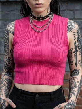 B.E. Vintage Ribbed Collared Crop Tank in Hot Pink Size Small
